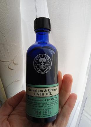 Успокаивающее и расслабляющее масло для ванны neal's yard remedies geranium & orange. органика5 фото