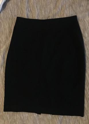 Чёрная классическая юбка