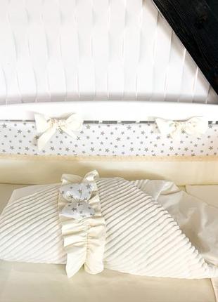 Комплект ліжка в дитячій ліжечці з бортиками3 фото