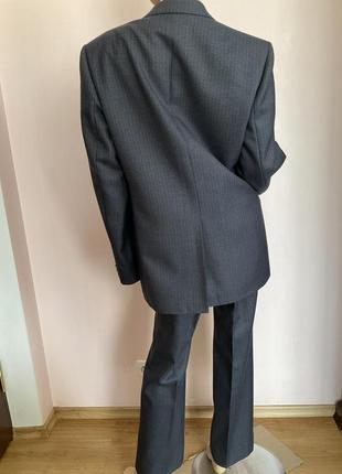 Качественный демисезонный мужской костюм/52/brend trevira шерсть 45%