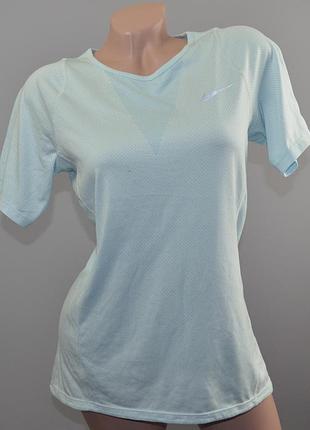 Суперская женская майка фирмы nike dri-fit (s) в идеале