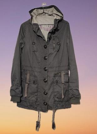 Стильная, качественная, демисезонная куртка, ветровка, штормовка с капюшоном1 фото