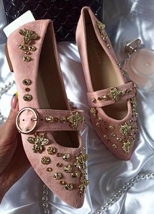 Туфли балетки пудровые/розовые с декором замшевые из эко замши с пчелками4 фото