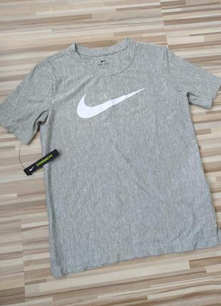 Футболка nike boy's regular fit