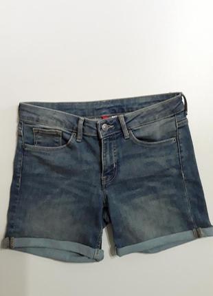 Фирменные джинсовые шорты1 фото