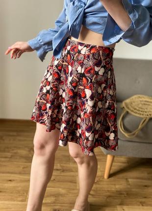 Принтована спідниця міні із матеріалу що тримає форму (можна забрати в подарунок, до будь-якої покупки у нашому профілі)