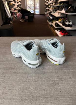 Кросівки nike tn air max plus gs aura white5 фото