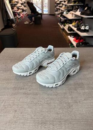 Кросівки nike tn air max plus gs aura white4 фото