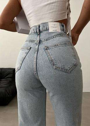 Трендовые базовые джинсы с завышенной посадкой5 фото