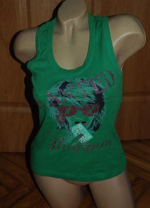 Яскрава зелена майка