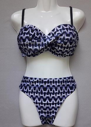 Незрівнянний роздільний купальник з формованою чашкою принт орнамент великого розміру hema