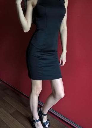Шикарне,якісне чорне плаття футляр з сексуальним вирізом на спинці2 фото