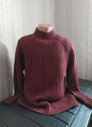 Теплый качественный свитер с шерстью