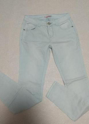 Светлые летние узкие джинсы скинни1 фото