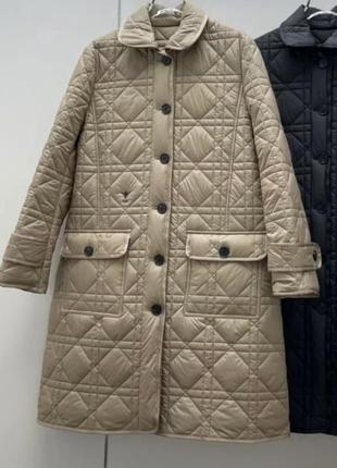 Стыжанное пальто лаконичного кроя, пальто из стеганой тафты с узором macrocannage, тренч