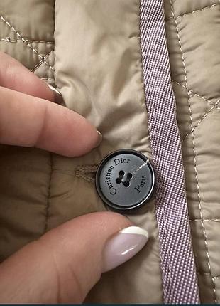 Стыжанное пальто лаконичного кроя, пальто из стеганой тафты с узором macrocannage, тренч