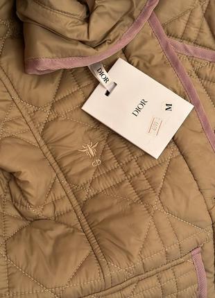 Стыжанное пальто лаконичного кроя, пальто из стеганой тафты с узором macrocannage, тренч