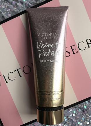 Лосьйон victoria’s secret velvet petas shimmer крем лосьон виктория сикрет1 фото