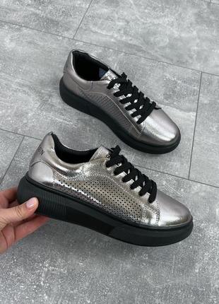 Кросівки крипери натуральні срібні1 фото