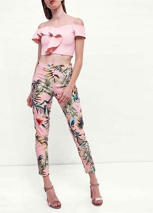 Stradivarius джинсы в тропический принт