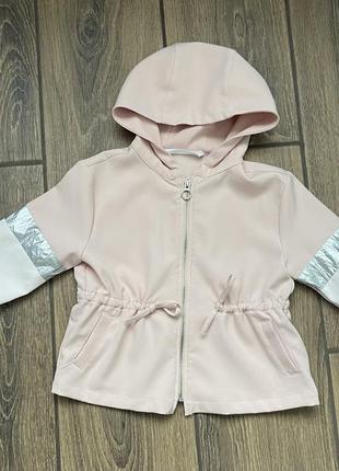 Легенька куртка zara