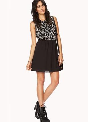 Плаття з палетками