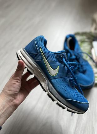 Красивые кроссовки nike