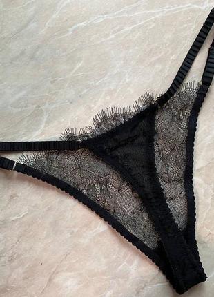 Шикарные 🖤💫трусики стринги с золотой✨ вышивкой