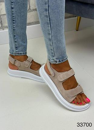 Женские спортивные босоножки