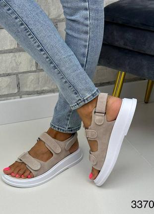 Женские спортивные босоножки