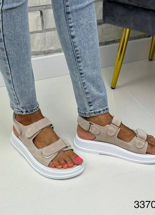 Женские спортивные босоножки