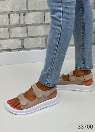 Женские спортивные босоножки