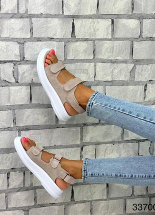 Женские спортивные босоножки