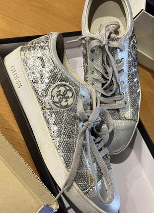Кеди guess