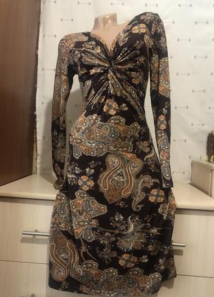 Платье с рукавами