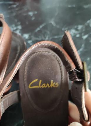 Босоножки кожаные clarks.3 фото