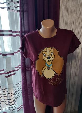 Оригинальная футболка с собачкой леди от  disney цвета марсала s-42-46