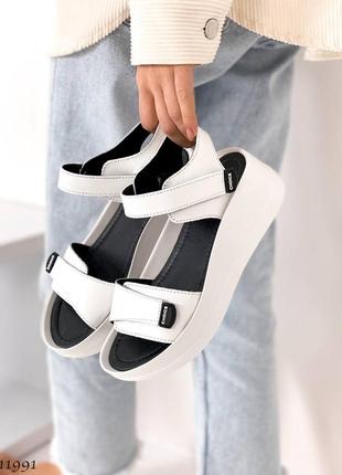 Босоніжки шкіра