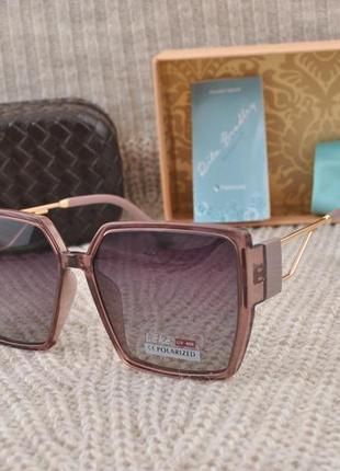 Красивые женские солнцезащитные очки leke polarized в прозрачной оправе1 фото