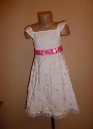 Ніжне біле плаття на 6-7 років, зроблено на шрі ланці