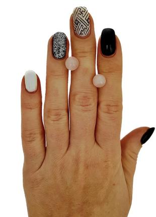 Женские серебряные серьги-пусеты с натуральным кварцем