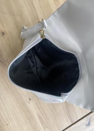 Білий клатч-конверт на магніті | м’яка сумка молочного кольору 4