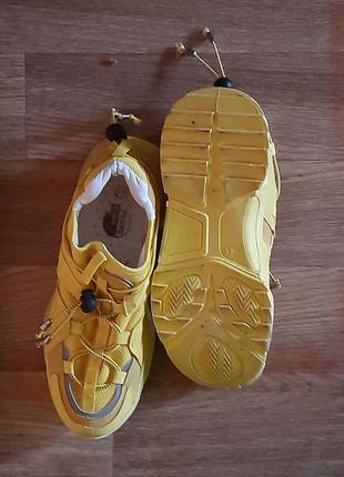Кроссовки ярко-желтые новые с утяжкой на любой обьем ноги5 фото