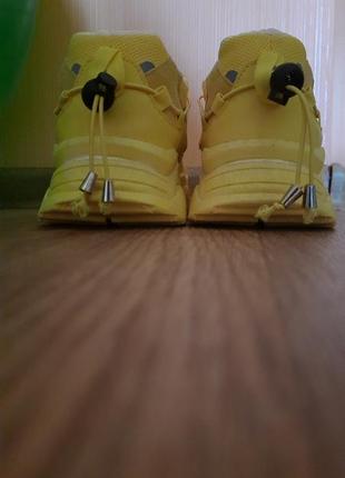 Кроссовки ярко-желтые новые с утяжкой на любой обьем ноги2 фото