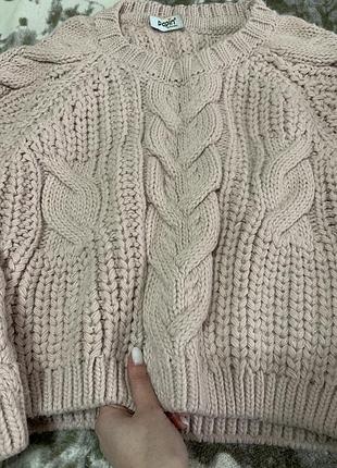 Светр вʼязаний