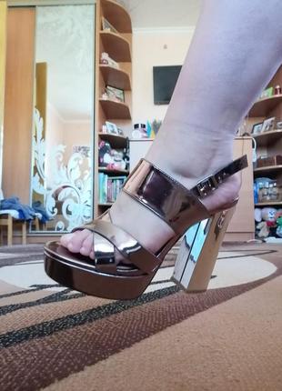 Туфлі босоніжки стрип взуття