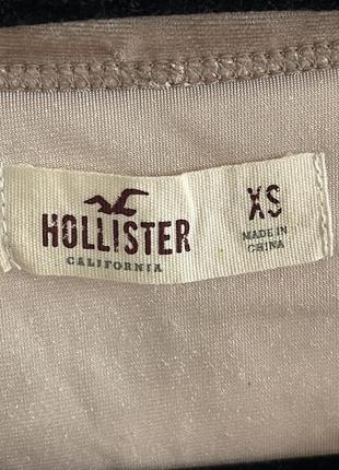 Оксамитова велюрова футболка бежевого кольору з переливами hollister3 фото