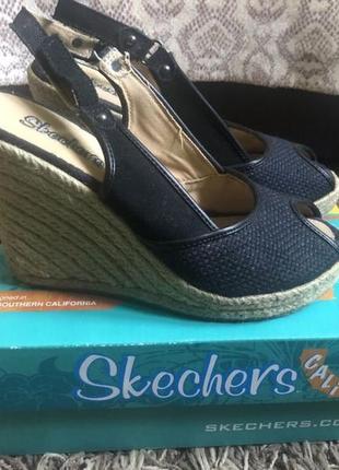 Босоножки skechers