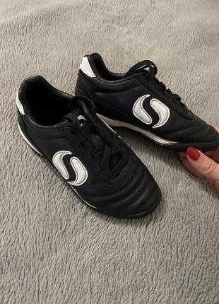 Кроссовки sondico