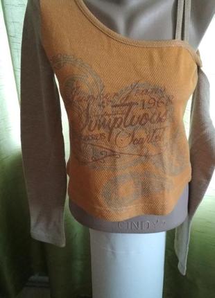 Котонові кофточка з відкритим плечем. р м